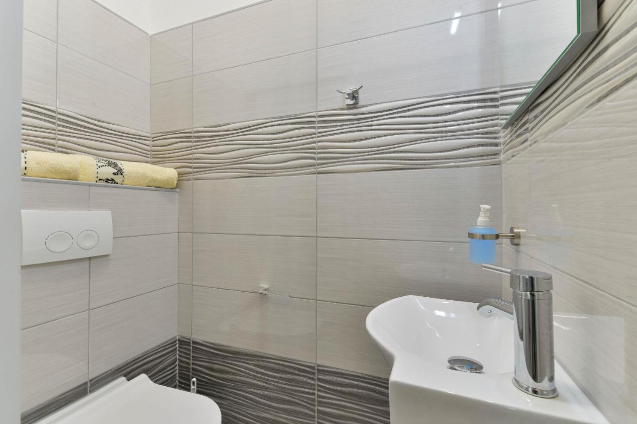 Family Friendly Apartments With A Swimming Pool Zadar - 18098 Luaran gambar